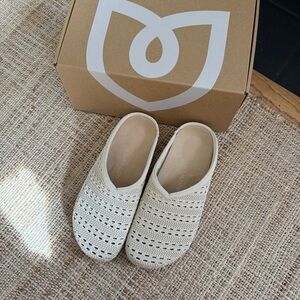 Rothys Cream Crochet Slip-On Clog Shoes NEW